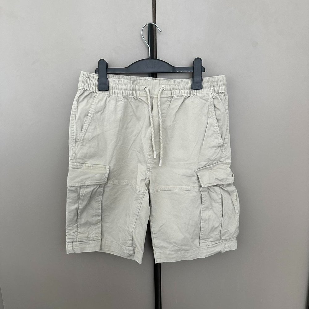 HM Mens White and Cream Shorts